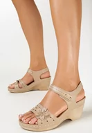 Sandały damskie - Beżowe Sandały na Niskim Koturnie z Rzepem i Kwiatkiem Dereka - miniaturka - grafika 1