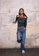 Spodnie damskie - Stradivarius Jeansy baggy z ćwiekami ŚREDNIOJASNY NIEBIESKI DENIM 32 - miniaturka - grafika 1