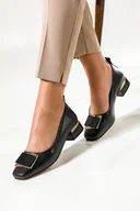 Czółenka - Czarne czółenka skórzane damskie na dekoracyjnym niskim klocku z ozdobą Casu SL24X10-B-39 - miniaturka - grafika 1