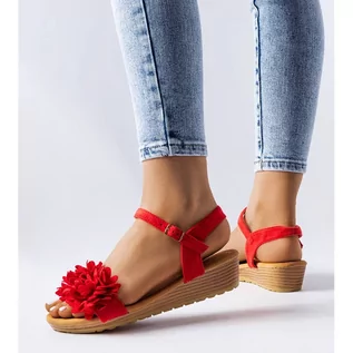 Sandały damskie - Czerwone sandały na niskiej koturnie Foucault - grafika 1
