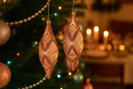 Bombki - Ewax Komplet 2 różowych plastikowych bombek podłóżnych 8827 - miniaturka - grafika 1