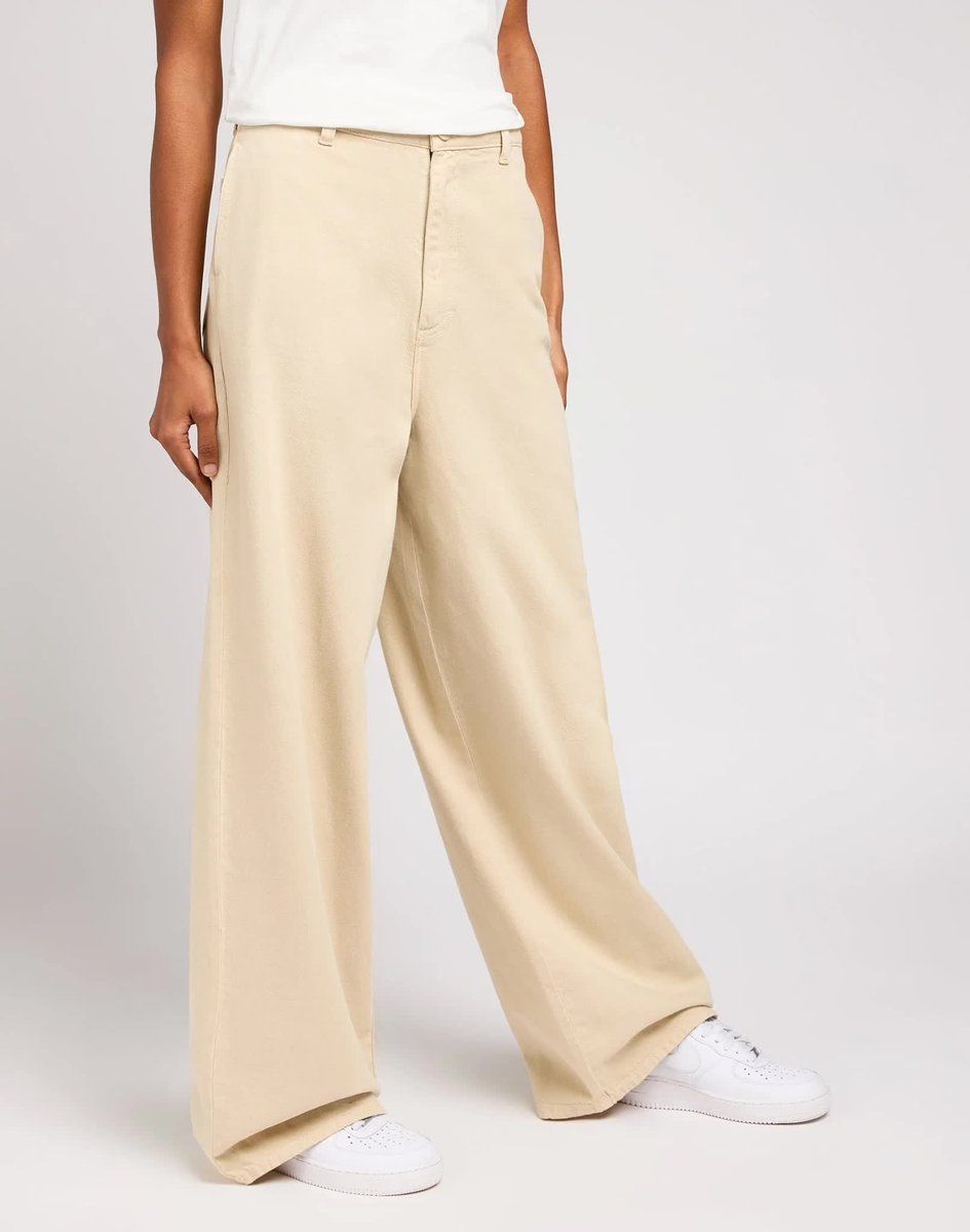 Damskie spodnie materiałowe Lee CHINO RELAXED W25 L31