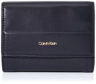 Portfele - Calvin Klein Damski codzienny ubierany potrójny portfel MD, Ck czarny, jeden rozmiar, Ck czarny, Rozmiar Uniwersalny - grafika 1