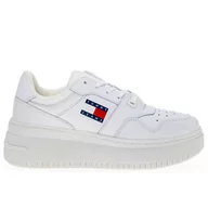 Trampki damskie - Buty Tommy Hilfiger TJW Retro Basket Flatform Ess EN0EN02506-YBS - białe - miniaturka - grafika 1