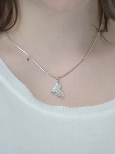 Łyżwa mała - zawieszka srebrna - Naszyjniki - miniaturka - grafika 1