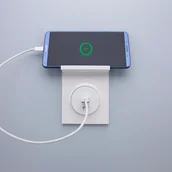 Klawisze i ramki - Ramka z podstawką na telefon ODACE - biały - miniaturka - grafika 1