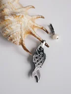 Kolczyki - Kolczyki srebrne rybki z perłą - miniaturka - grafika 1