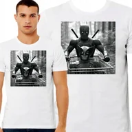Koszulki męskie - Śmieszna Koszulka Męska Deadpool Pchający Wózek Wolverine Humor Xxl 3442 - miniaturka - grafika 1