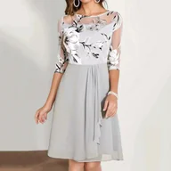 Sukienki - Sukienka midi z rękawem 3/4 z motywem kwiatowym - Szary - miniaturka - grafika 1