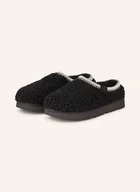 Kapcie damskie - Ugg Klapki Tasman Maxi Curly schwarz - miniaturka - grafika 1