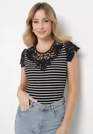 Koszulki i topy damskie - Czarny Bawełniany T-shirt z Prążkowanego Materiału z Koronkowym Dekoltem i Rękawkami Hyacintia - miniaturka - grafika 1