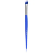 Pędzle do makijażu - Makeup Revolution Relove Queen Fluffy Eye Blending Brush) - miniaturka - grafika 1