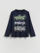 Bluzy dla chłopców - Reserved - Longsleeve z nadrukiem - granatowy - miniaturka - grafika 1