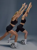 Spodenki damskie - 4F Legginsy krótkie treningowe damskie - czarne XS - miniaturka - grafika 1