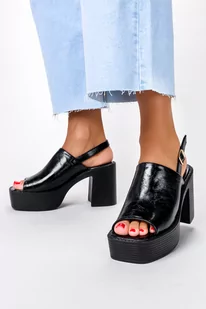 Czarne sandały zabudowane na platformie Casu ER22X19-B - Sandały damskie - miniaturka - grafika 1