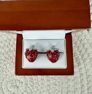 Spinki do mankietów i krawatów - SPINKI DO MANKIETÓW prezent poziomki truskawki owoc - miniaturka - grafika 1