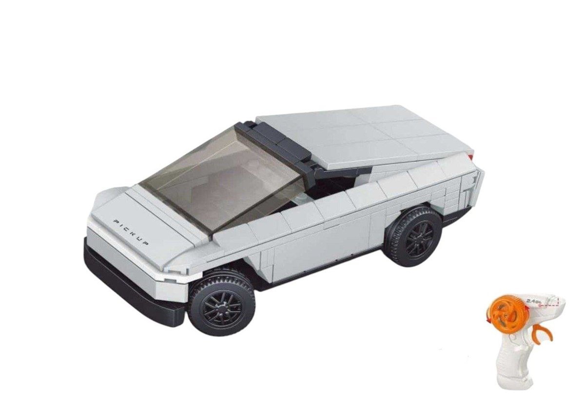 ZDALNIE STEROWANY SAMOCHÓD Z KLOCKÓW – PICKUP W STYLU TESLA – 242 ELEMENTY