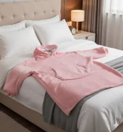 Bluzy damskie - KOCOBLUZA Z KAPTUREM KOC FLANELOWY CIEPŁA BLUZA POLAROWA UNIWERSALNA RÓŻOWA - miniaturka - grafika 1