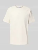 Koszulki męskie - T-shirt z prążkowanym okrągłym dekoltem - miniaturka - grafika 1