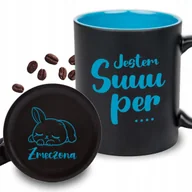 Kubki - KUBEK GRAWER Niebieski Upominek Na Prezent Urodziny JESTEM SUPER ZMĘCZONA - miniaturka - grafika 1