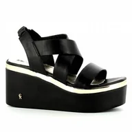 Sandały damskie - Czarne sandały na koturnie CARINII - Carinii - miniaturka - grafika 1