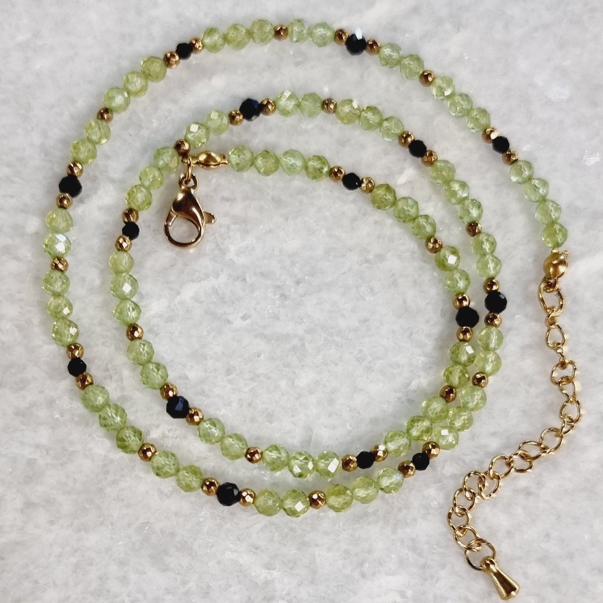 Naszyjnik choker oliwin kamienie naturalne trendy / StoneLab