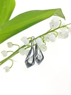 Kolczyki - Kolczyki srebrne - Lilie z białą perłą - miniaturka - grafika 1