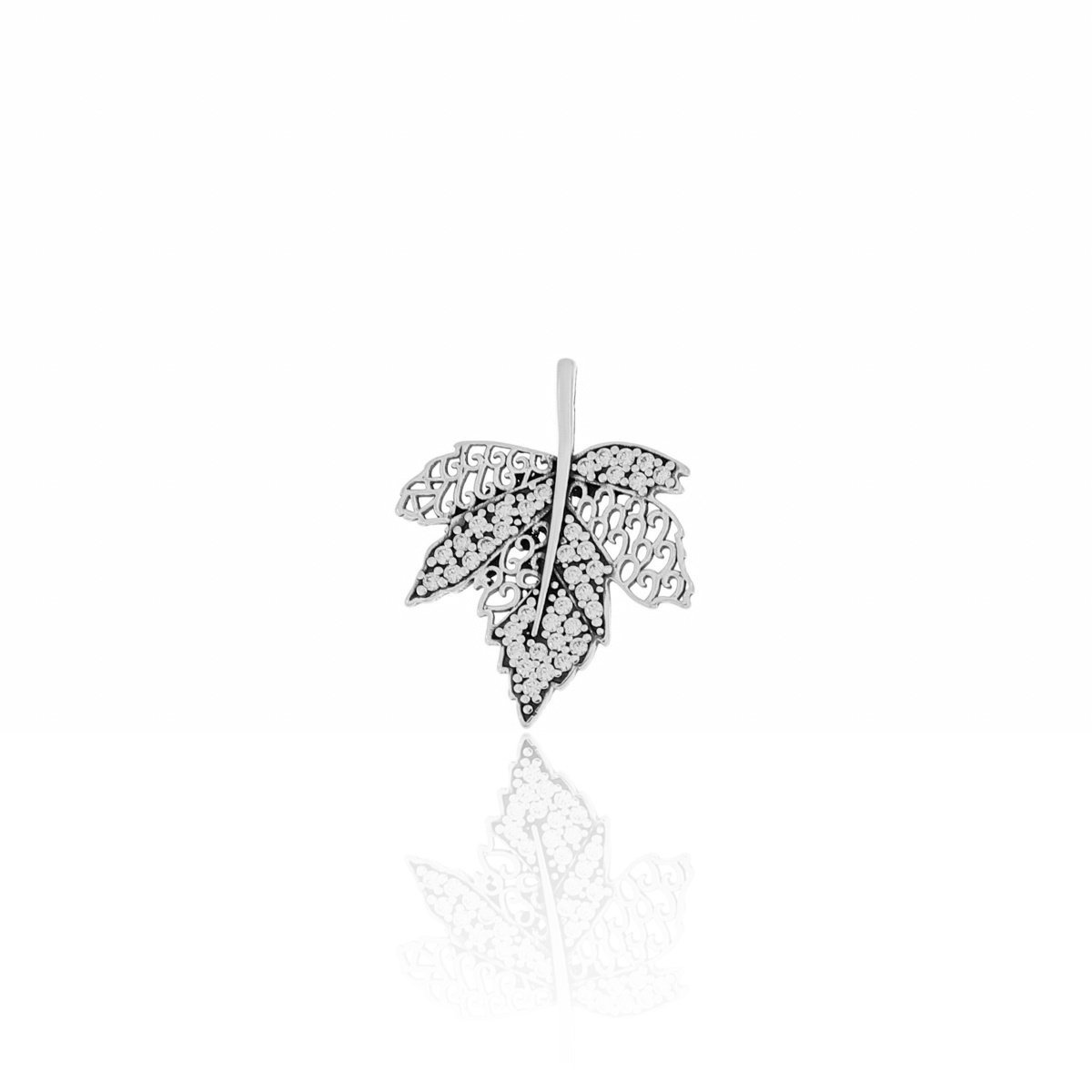 Srebrna zawieszka liść listek z cyrkoniami pr. 925