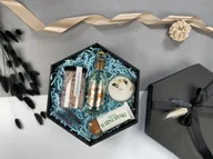 Zestawy upominkowe - SlowBox - BOX prezentowy z świecą sojową, solą do kąpieli, słodyczami i tonikiem /Gift Up/ - miniaturka - grafika 1