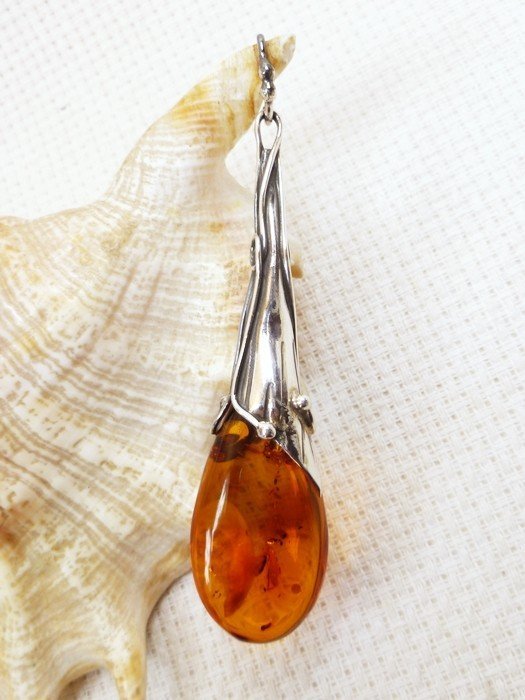 Wisiorek srebrny z bursztynem, handmade 620-336