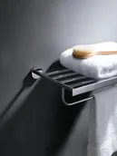 Półki łazienkowe - Blue Water HUG-042 materiał mosiądz wykończenie chrom Jedną z niewątpliwych zalet akcesoriów łazienkowych z serii Hugo jest ich dostosowanie niemal do każdej powi - miniaturka - grafika 1