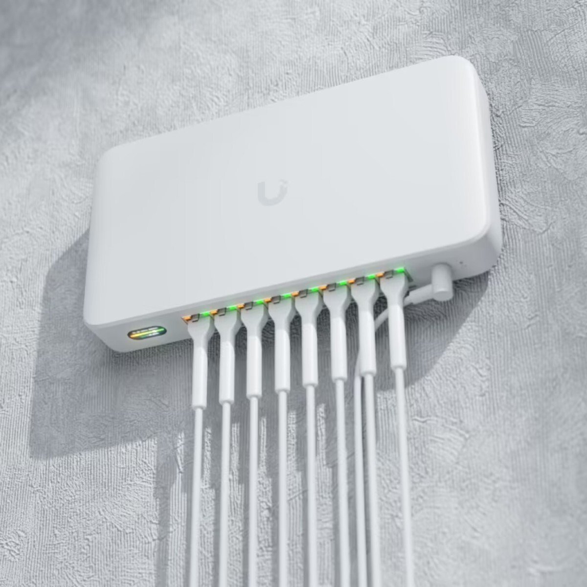 Ubiquiti Compact PoE+ switch* with 1