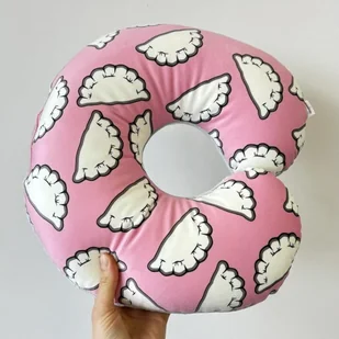 Poduszka podróżna rogal Pierogi różowy - Akcesoria podróżnicze - miniaturka - grafika 1