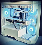 Zestawy komputerowe - Komputer stacjonarny 7800X3D, RTX 5070 Ti, B840 WIFI, 32GB RAM, 2TB, 850W, A13, 100R - miniaturka - grafika 1