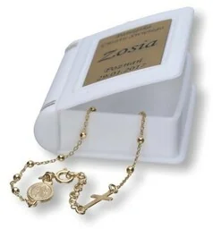 Różaniec pozłacany Cudowny Medalik z grawerowanym pudełkiem - Różańce - miniaturka - grafika 1