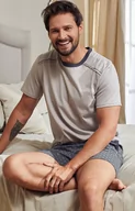 Piżamy męskie - Beżowa piżama męska na krótki rękaw i krótkie spodnie Abel, Kolor beżowy-wzór, Rozmiar M, Italian Fashion - Intymna - miniaturka - grafika 1