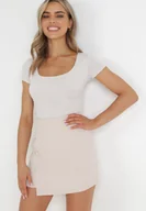 Spodenki damskie - Beżowe Klasyczne Spódnico-Szorty z Wysokim Stanem Ozdobione Guzikami Iriss - miniaturka - grafika 1