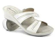 Klapki i japonki damskie - Wygodne klapki damskie na niskim koturnie - INBLU SE-06, białe - Inblu - miniaturka - grafika 1