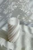 Świece - Dekoracyjna Świeca sojowa Spiral - miniaturka - grafika 1