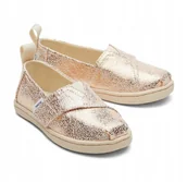 Buty dla dziewczynek - TOMS PÓŁBUTY DZIECIĘCE LAKIEROWANE Z EFEKTEM SKRAPLANEGO METALU 22 J6A - miniaturka - grafika 1
