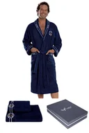 Szlafroki damskie - Męski szlafrok MARINE MAN w ozdobnym opakowaniu + ręcznik + ręcznik kąpielowy Ciemnoniebieski XXL + ręczniki + pudełko - miniaturka - grafika 1