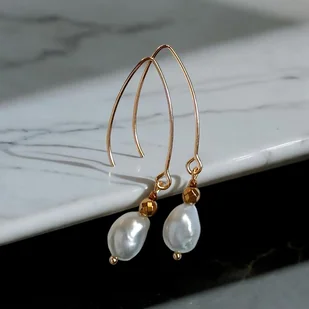 LUX. Srebrne perły - kolczyki na długich biglach - Kolczyki - miniaturka - grafika 1