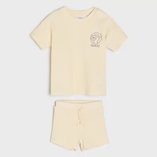 Dresy i komplety dla chłopców - Sinsay - Komplet: koszulka i szorty - Żółty - grafika 1