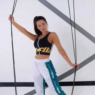 Top damski LABELLAMAFIA CROPPED NATION - Bielizna sportowa damska - miniaturka - grafika 5