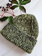 Czapki damskie - Farbowana roślinami czapka Trzcina Merino - miniaturka - grafika 1