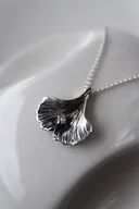 Naszyjniki - Liść miłorzębu z cyrkonią - miniaturka - grafika 1