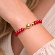 Bransoletki - Bransoletka z czerwonych koralików i złotych kulek (B25/KOR/105AU) - miniaturka - grafika 1