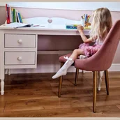 Szafy i szafki dla dzieci - Biurko białe z dwoma szufladami Bella - miniaturka - grafika 1