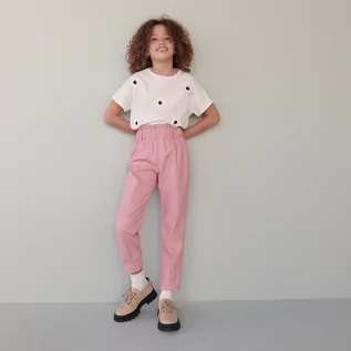 Spodnie i spodenki dla dziewczynek - Reserved Spodnie paperbag z imitacji skóry - Różowy - grafika 1