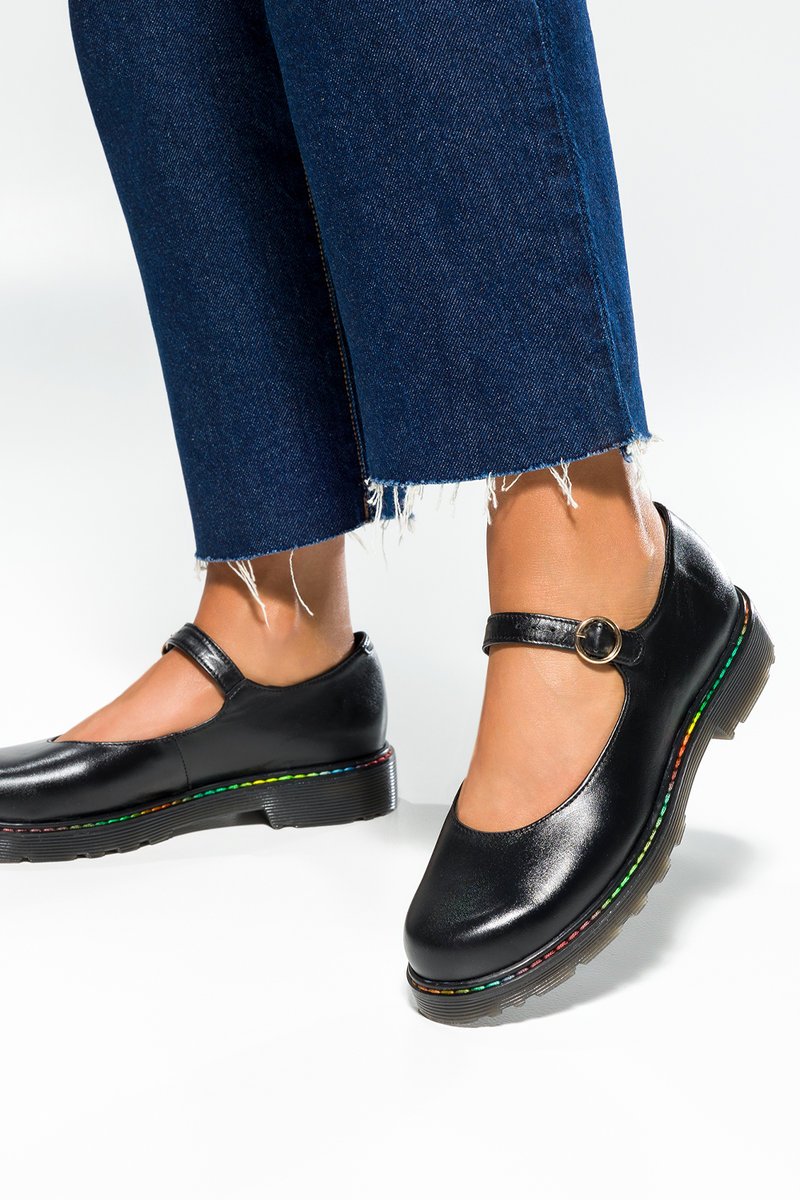 Czarne półbuty skórzane damskie Mary Jane z paskiem na cholewce na bieżnikowanej podeszwie PRODUKT POLSKI Casu 4210-VOGA-36